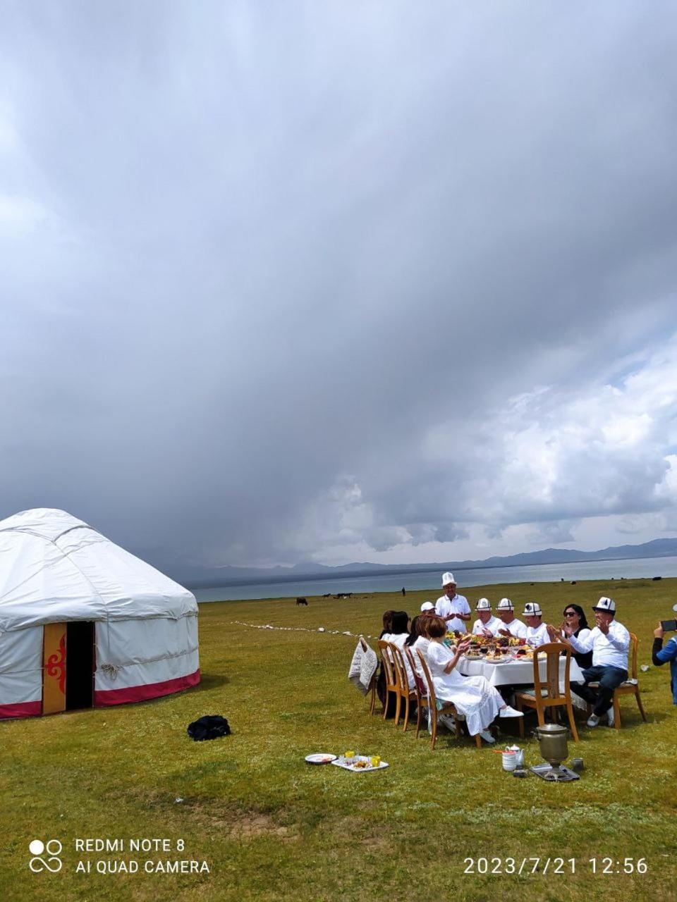 ホテル Zalkar Yurt Camp Song-Kul エクステリア 写真